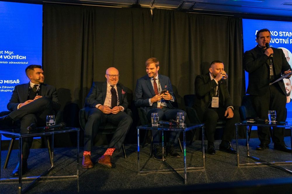 Panel with former Minister of Health Adam Vojtěch