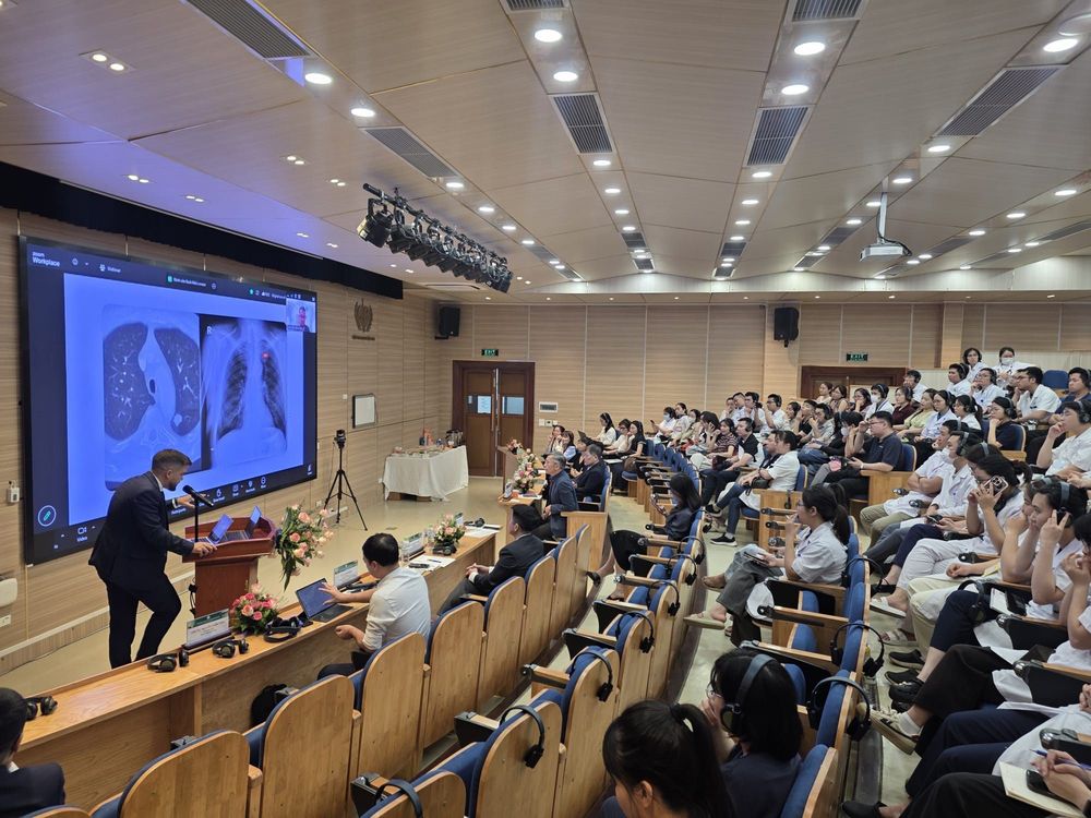 Bach Mai Hospital keynote — full auditorium